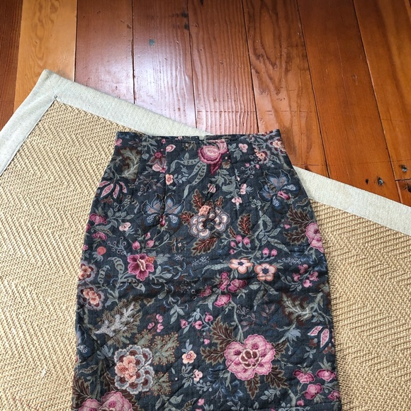 Essenze Designer Italy 42 XS floral quilted pencil straight skirt cottagecore - Picture 4 of 10